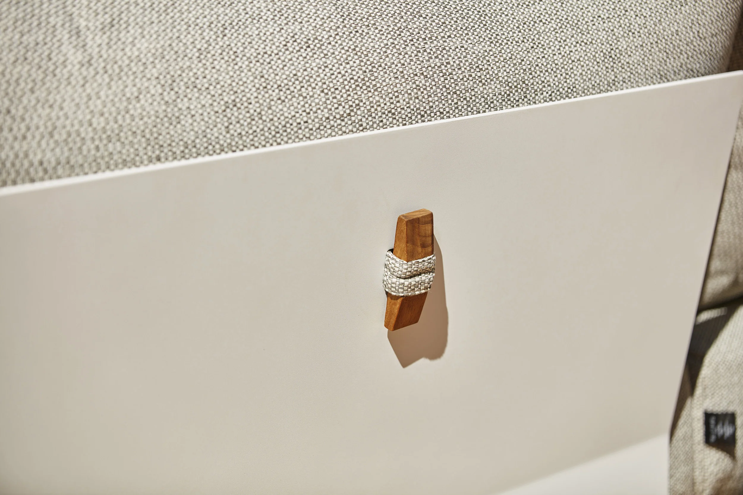 Evora Chaise Lounge - Image 6